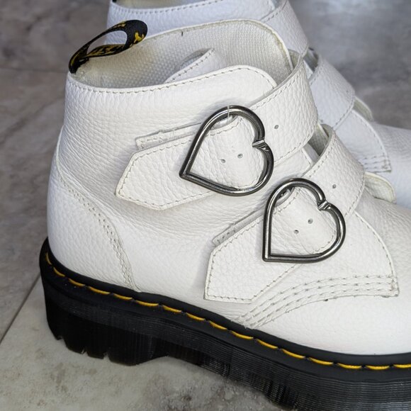 Doc Martens 'Devon Heart' Platform Boots (women's 9) - Picture 6 of 11